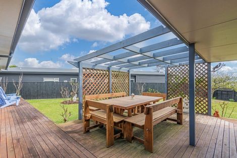 Photo of property in 77 Rhodes Drive, Kelvin Grove, Palmerston North, 4414