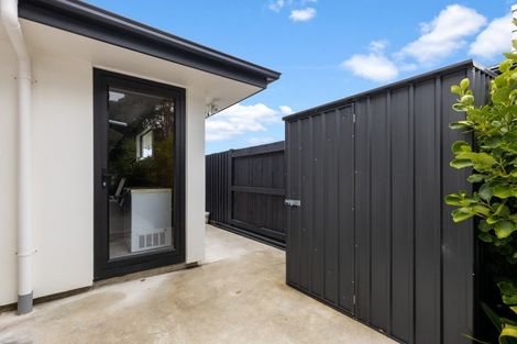 Photo of property in 43 Coutts Way, Fitzherbert, Palmerston North, 4410