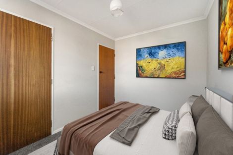 Photo of property in 24 Hillcrest Drive, Kelvin Grove, Palmerston North, 4414