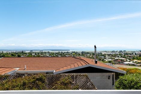 Photo of property in 1/104 The Ridgeway, Stoke, Nelson, 7011