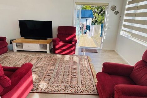 Photo of property in 76 Mountbatten Avenue, Hillcrest, Auckland, 0627