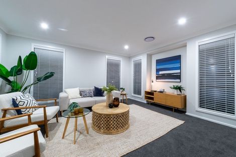 Photo of property in 54 Farnworth Terrace, Glenside, Wellington, 6037