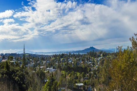 Photo of property in 76 Manuka Road, Glenfield, Auckland, 0629