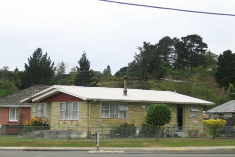 Photo of property in 1 Norana Road, Maoribank, Upper Hutt, 5018