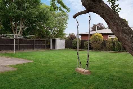 Photo of property in 77 Daniels Road, Redwood, Christchurch, 8051