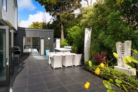 Photo of property in 36b Lincoln Terrace, Hokowhitu, Palmerston North, 4410