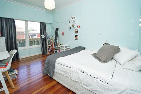 Photo of property in 300 Cambridge Road, Hillcrest, Hamilton, 3216