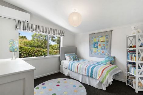 Photo of property in 7a Varlene Terrace, Forrest Hill, Auckland, 0620