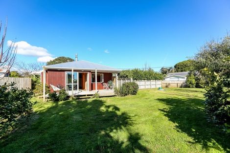 Photo of property in 19 Cumming Street, Okato, 4335