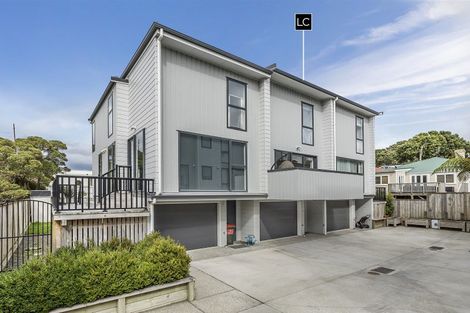 Photo of property in 77b Herald Street, Berhampore, Wellington, 6023