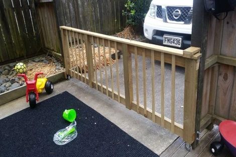 Photo of property in 2/13 Rapallo Place, Farm Cove, Auckland, 2012