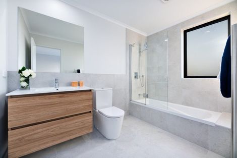 Photo of property in 27 Morus Road, Massey, Auckland, 0614