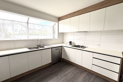 Photo of property in 11 Miro Street, New Lynn, Auckland, 0600