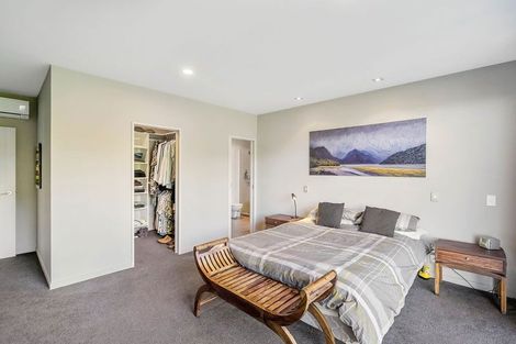 Photo of property in 9 Herrings Cove Place, Titirangi, Auckland, 0604
