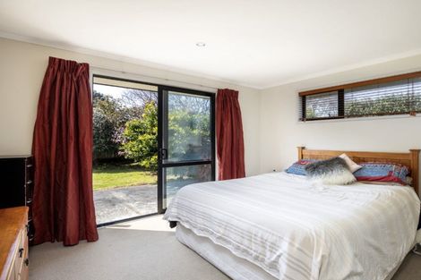 Photo of property in 25c Dolphin Parade, Bell Block, New Plymouth, 4312