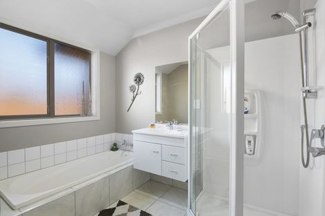 Photo of property in 70 Templemore Drive, Richmond, 7020