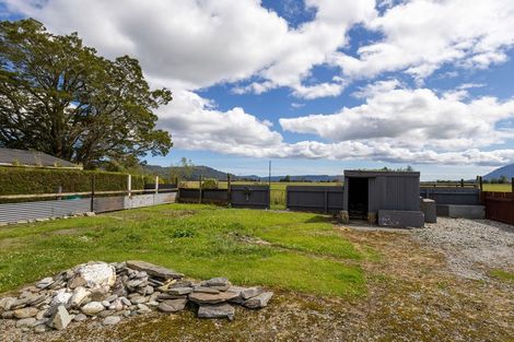 Photo of property in 76 Harihari Tship Road, Harihari, 7884