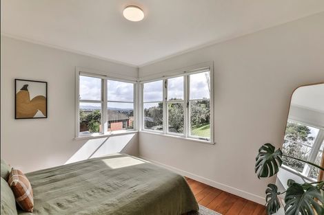 Photo of property in 257 Titirangi Road, Titirangi, Auckland, 0604