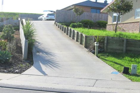 Photo of property in 4 Tauranga Place, Orewa, 0931