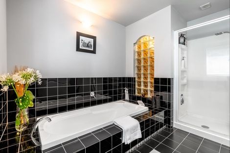 Photo of property in 40 Vipond Road, Stanmore Bay, Whangaparaoa, 0932