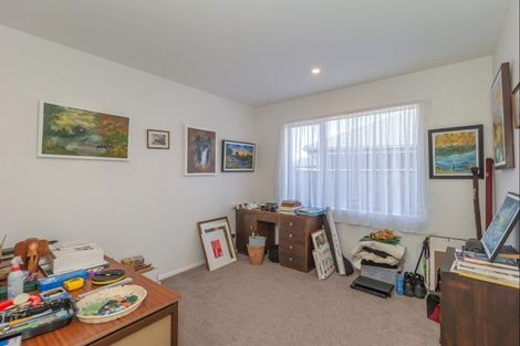 Photo of property in 5 Oak Place, Levin, 5510