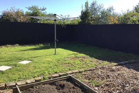 Photo of property in 8 Liverton Crescent, Bishopdale, Christchurch, 8053