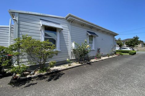 Photo of property in 8 Waipani Road, Te Atatu Peninsula, Auckland, 0610