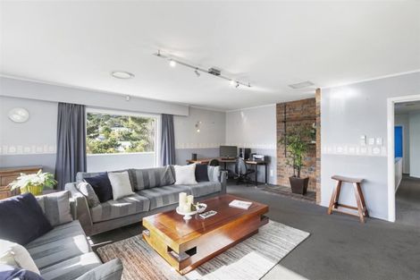 Photo of property in 18 Glen Alton Avenue, Paparangi, Wellington, 6037