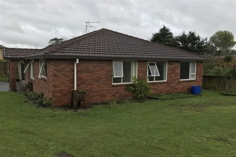 Photo of property in 25 Loughinisland Place, Weymouth, Auckland, 2103