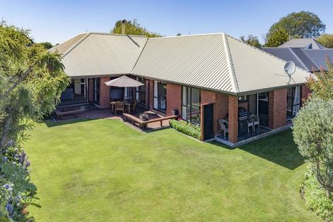 Photo of property in 5 Hinton Place, Rangiora, 7400