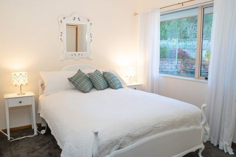 Photo of property in 21 Highcrest Heights, Westmorland, Christchurch, 8025