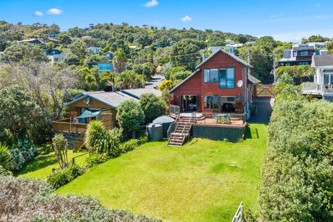 Photo of property in 73 Waitea Road, Muriwai, Waimauku, 0881