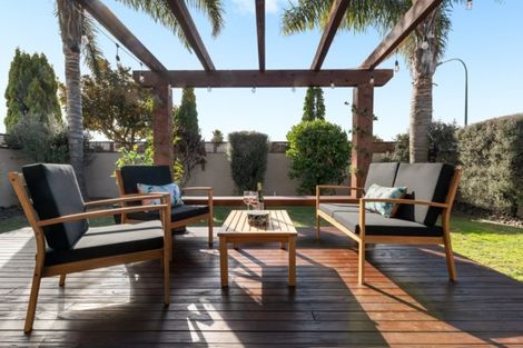 Photo of property in 308 Gravatt Road, Papamoa Beach, Papamoa, 3118