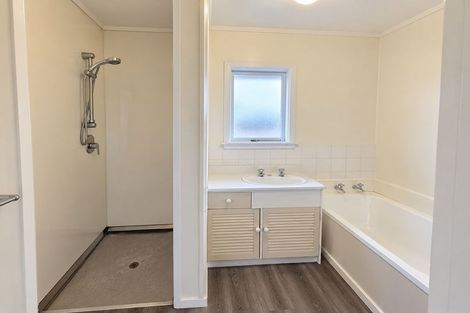 Photo of property in 63 Liverton Crescent, Bishopdale, Christchurch, 8053