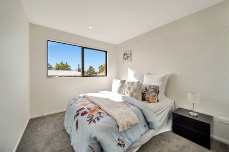 Photo of property in 8/106 Triangle Road, Massey, Auckland, 0614