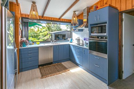 Photo of property in 64 Manaia Road, Tairua, 3508