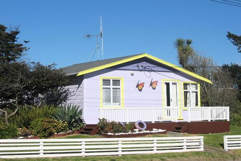 Photo of property in 635 Waitarere Beach Road, Waitarere Beach, Levin, 5510