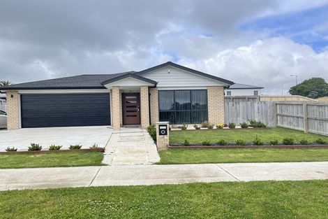Photo of property in 4 Opouatu Avenue, Glenbrook, Waiuku, 2681