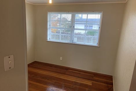 Photo of property in 5 Newland Grove, Henderson, Auckland, 0610