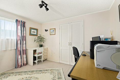 Photo of property in 51 Gordon Avenue, Forrest Hill, Auckland, 0620