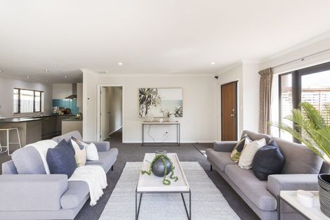 Photo of property in 128 Hillcrest Drive, Kelvin Grove, Palmerston North, 4414