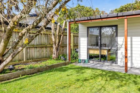 Photo of property in 6 Kamahi Avenue, Hawera, 4610