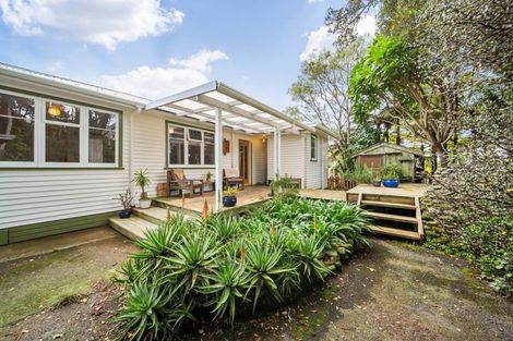 Photo of property in 17 Curtis Street, Okato, 4335