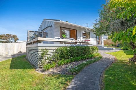 Photo of property in 22a Ngatira Place, Snells Beach, 0920