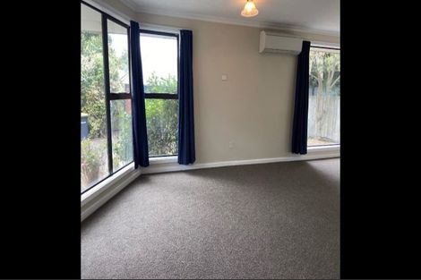 Photo of property in 17 Ostend Place, Avonhead, Christchurch, 8042