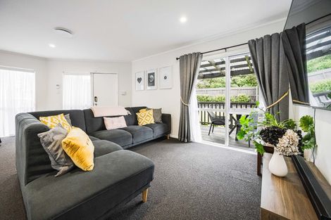 Photo of property in 55 Triangle Road, Massey, Auckland, 0614