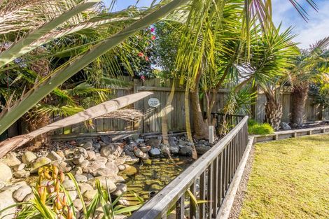 Photo of property in 10 Rodney Grove, Paraparaumu, 5032