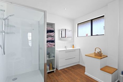 Photo of property in 3 Mulberry Place, Redwood, Christchurch, 8051