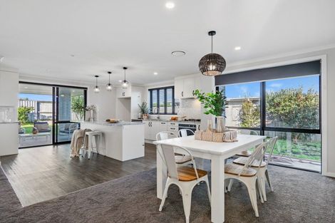 Photo of property in 82 Puhirake Crescent, Pyes Pa, Tauranga, 3112