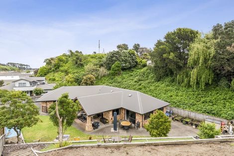 Photo of property in 37 Ashleigh Way, Waikanae Beach, Waikanae, 5036